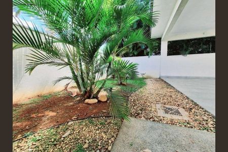 10_photo/94cf00ee25.5a987dbee225dd18-ATLAS-d59979a3-b1bb-4bbe-8e0f-bd39e6d5f409.jpg de casa à venda com 4 quartos, 364m² em Terras do Madeira, Carapicuíba