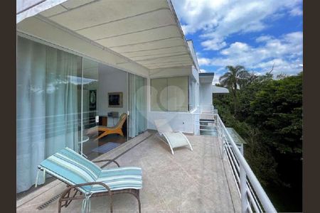 10_photo/94cf00ee6f.cc80a849dbb3670d-ATLAS-2bc82152-ca38-4d43-91b6-764a4406ee63.jpg de casa de condomínio à venda com 4 quartos, 319m² em Nova Fazendinha, Carapicuíba