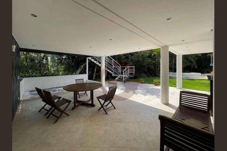 29_photo/94cf00ee6f.cc80a849dbb3670d-ATLAS-2e922bbb-bd5f-47d1-bdab-3b394d10670e.jpg de casa de condomínio à venda com 4 quartos, 319m² em Nova Fazendinha, Carapicuíba