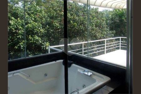 6_photo/94cf00ee6f.cc80a849dbb3670d-ATLAS-90bc91ce-b5d3-4835-b861-7136e3dc2054.jpg de casa de condomínio à venda com 4 quartos, 319m² em Nova Fazendinha, Carapicuíba