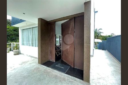 4_photo/94cf00ee6f.cc80a849dbb3670d-ATLAS-ab8ddf56-167b-46b1-a91e-cba1aa09b51a.jpg de casa de condomínio à venda com 4 quartos, 319m² em Nova Fazendinha, Carapicuíba