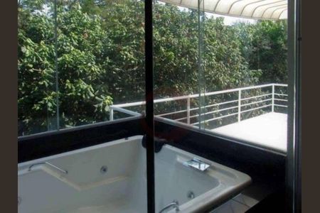 43_photo/94cf00ee6f.cc80a849dbb3670d-ATLAS-ba5846f8-9e16-4983-a4fd-aed8b58364de.jpg de casa de condomínio à venda com 4 quartos, 319m² em Nova Fazendinha, Carapicuíba