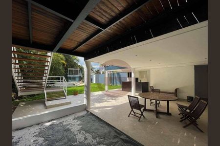 28_photo/94cf00ee6f.cc80a849dbb3670d-ATLAS-c0145066-99ef-4e16-aa31-c6b22e6b5c30.jpg de casa de condomínio à venda com 4 quartos, 319m² em Nova Fazendinha, Carapicuíba