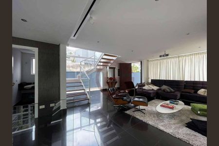 6_photo/94cf00ee6f.cc80a849dbb3670d-ATLAS-c3b3358d-fddc-4c9d-9122-63f7a4ef2412.jpg de casa de condomínio à venda com 4 quartos, 319m² em Nova Fazendinha, Carapicuíba