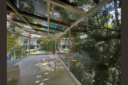 36_photo/94cf00ee6f.cc80a849dbb3670d-ATLAS-c6e3c166-55b9-437e-b885-cfc9ce254b5e.jpg de casa de condomínio à venda com 4 quartos, 319m² em Nova Fazendinha, Carapicuíba