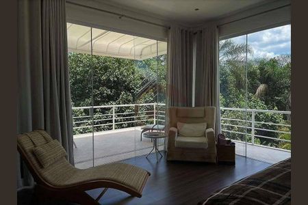 22_photo/94cf00ee6f.cc80a849dbb3670d-ATLAS-cd8b1e6c-7ce6-485e-95b1-04cd4c4b89cf.jpg de casa de condomínio à venda com 4 quartos, 319m² em Nova Fazendinha, Carapicuíba