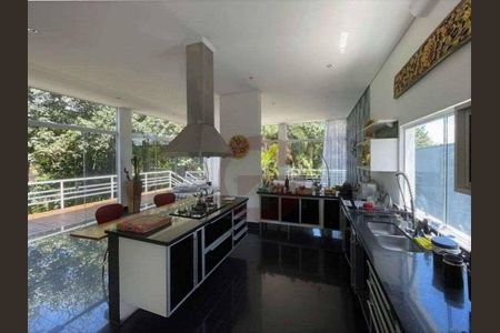 17_photo/94cf00ee6f.cc80a849dbb3670d-ATLAS-ed3f26ff-0f1b-4253-b534-c5d1651e022f.jpg de casa de condomínio à venda com 4 quartos, 319m² em Nova Fazendinha, Carapicuíba