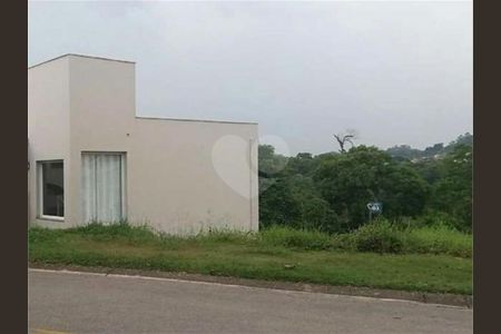 7_photo/94cf00f1fd.e182d30f96765f76-ATLAS-4e10cac6-1f0f-4ba0-9d4d-25c97569d920.jpg de casa de condomínio à venda com 1 quarto, 578m² em Terras do Madeira, Carapicuíba