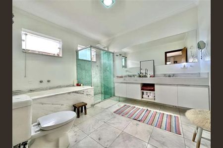 5_photo/94cf00f23b.c89d47bbcba00cc2-ATLAS-1bdb8d6a-4c97-4da9-b671-000ffec98301.jpg de casa à venda com 3 quartos, 330m² em Vila Dirce, Carapicuíba