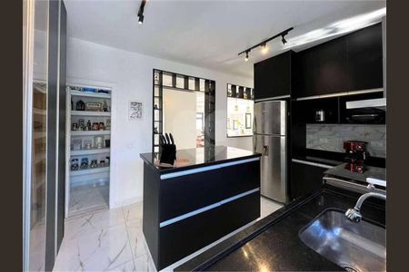 3_photo/94cf00f27d.cfb266d03f506f09-ATLAS-014fbe30-c84f-4ada-ab9e-1ae4e90af626.jpg de casa de condomínio à venda com 5 quartos, 550m² em Jardim Sao Paulo II, Cotia