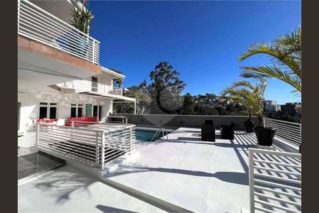 2_photo/94cf00f27d.cfb266d03f506f09-ATLAS-789b0de1-e2e5-44c3-a3f5-ed589a8a9e8b.jpg de casa de condomínio à venda com 5 quartos, 550m² em Jardim Sao Paulo II, Cotia