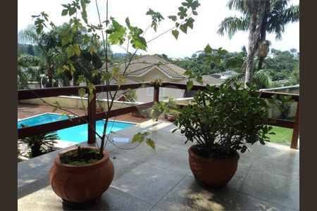 9_photo/94cf00f297.580862a810a9a466-ATLAS-a7fefcb0-db56-445d-adf5-8a4eda46e965.jpg de casa à venda com 5 quartos, 320m² em Jardim Sao Paulo II, Cotia