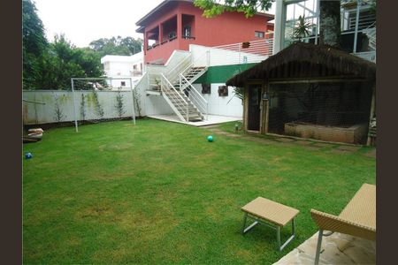 5_photo/94cf00f301.8e14c5f9c2788e57-ATLAS-d5a136d5-97d8-4e37-b38d-71287a1eab65.jpg de casa de condomínio à venda com 4 quartos, 620m² em Nova Fazendinha, Carapicuíba