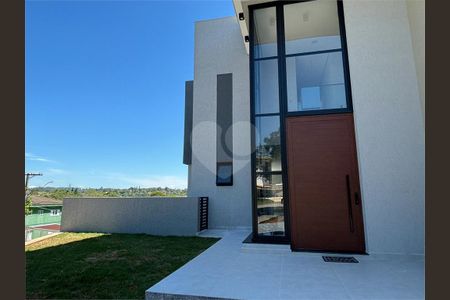 4_photo/94cf00f30d.83fa443d0a3e7663-ATLAS-15014f8c-42bb-45d6-ba16-d496be91ffba.jpg de casa de condomínio à venda com 3 quartos, 350m² em Nova Fazendinha, Carapicuíba