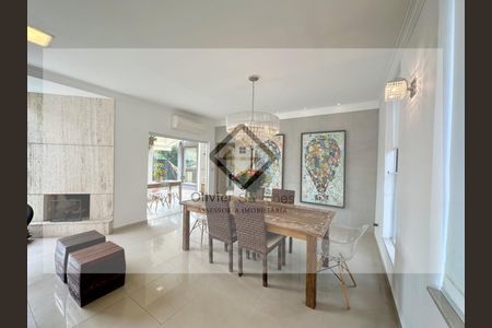 22_photo/94cf00f3a9.14be72f851f11d21-ATLAS-acf3a914-9fa5-42b4-9a6e-4deb5e63bac1.jpg de casa de condomínio à venda com 5 quartos, 336m² em Nova Fazendinha, Carapicuíba