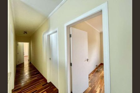 5_photo/94cf00f3ab.6c41d5510dcf68ec-ATLAS-1375ec8a-eadd-439a-9ff9-2ae714bdab0c.jpg de casa à venda com 4 quartos, 311m² em Nova Fazendinha, Carapicuíba