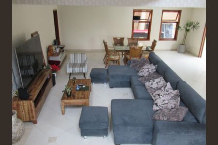 1_photo/94cf00f6af.62a3ca5ffad4593e-ATLAS-02dc85f1-2d92-4e10-988f-db1db3c1a7d8.jpg de casa de condomínio à venda com 3 quartos, 300m² em Nova Fazendinha, Carapicuíba