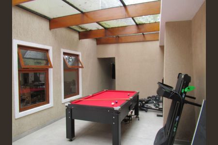 4_photo/94cf00f6af.62a3ca5ffad4593e-ATLAS-1ecc3b80-3ae0-49ff-b14d-b949d86132db.jpg de casa de condomínio à venda com 3 quartos, 300m² em Nova Fazendinha, Carapicuíba