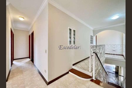 8_photo/94cf00f72b.2832257cbb3df2c4-ATLAS-040097ef-86ed-41c0-bfcc-39a9b170d0bd.jpg de casa à venda com 4 quartos, 357m² em Terras do Madeira, Carapicuíba