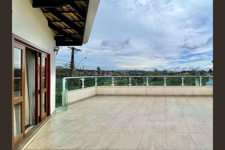 11_photo/94cf00f72b.2832257cbb3df2c4-ATLAS-6c1d35be-1122-4c5e-b541-a25d02fcd420.jpg de casa à venda com 4 quartos, 357m² em Terras do Madeira, Carapicuíba