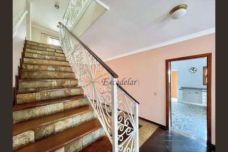 12_photo/94cf00f72b.2832257cbb3df2c4-ATLAS-d6d09202-746d-4736-8900-25ad405ec00d.jpg de casa à venda com 4 quartos, 357m² em Terras do Madeira, Carapicuíba