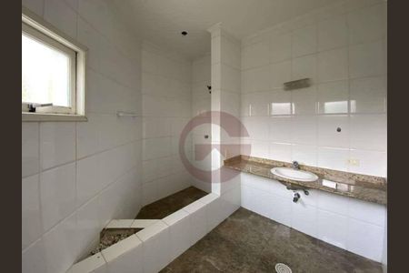 10_photo/94cf00f7db.98a2f1197ddc2320-ATLAS-95ca27fa-b8bc-400c-ba6d-72e23885b8d4.jpg de casa à venda com 5 quartos, 740m² em Chácara dos Junqueiras, Carapicuíba