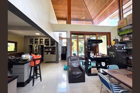 6_photo/94cf00f827.5b63f18bcccc212e-ATLAS-41e22213-cf2b-42bb-9e0e-8d5c475b1eb5.jpg de casa de condomínio à venda com 3 quartos, 150m² em Chácara dos Junqueiras, Carapicuíba