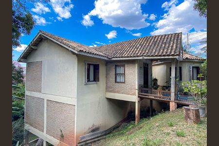 4_photo/94cf00f8c3.badfd497b63a3b5d-ATLAS-4d6877b1-6566-4b92-b088-4d1c37a96828.jpg de casa à venda com 3 quartos, 283m² em Chácara dos Junqueiras, Carapicuíba