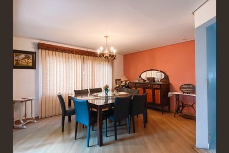 4_photo/94cf00f8c3.badfd497b63a3b5d-ATLAS-d4fc0b55-a524-4482-841c-b74c8b2e869e.jpg de casa à venda com 3 quartos, 283m² em Chácara dos Junqueiras, Carapicuíba