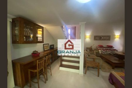 5_photo/94cf00f8e1.adbb37f92a381176-ATLAS-4dffe72d-fa26-4f51-8653-80a78794ed67.jpg de casa à venda com 4 quartos, 300m² em Chácara dos Junqueiras, Carapicuíba