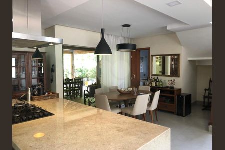 6_photo/94cf00f8e3.3a4c03695496dcd9-ATLAS-15e3ee4f-08b5-4d10-9b7f-6555956fea77.jpg de casa à venda com 3 quartos, 225m² em Chácara dos Junqueiras, Carapicuíba