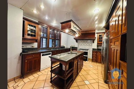 47_photo/94cf00f9a9.ae3d86bef28e162d-ATLAS-394cfc63-db4b-403b-a56e-e125b657c326.jpg de casa para alugar com 5 quartos, 1200m² em Chácara dos Junqueiras, Carapicuíba