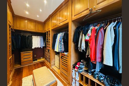 55_photo/94cf00f9a9.ae3d86bef28e162d-ATLAS-e45b1e54-6ceb-455e-8c0c-2b0b9e215ffa.jpg de casa para alugar com 5 quartos, 1200m² em Chácara dos Junqueiras, Carapicuíba