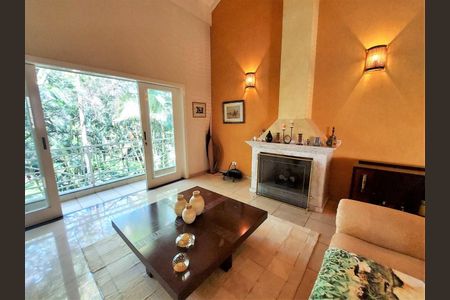 7_photo/94cf00fb85.526b8d0f117d2dc5-ATLAS-447af883-5ded-41be-bb4f-07ad8d4601ba.jpg de casa de condomínio à venda com 3 quartos, 430m² em Residencial Euroville, Carapicuíba