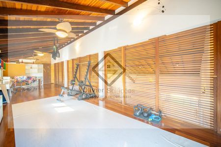 43_photo/94cf00fc5b.2589b1fd00b31c34-ATLAS-d62e3333-2b2f-4b13-b2ed-4c4168790fa7.jpg de casa à venda com 4 quartos, 496m² em Residencial Euroville, Carapicuíba