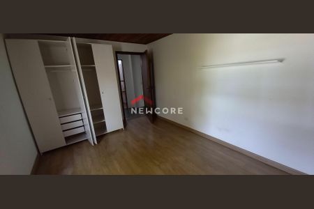 10_photo/94cf00fc5b.56f87905458f71eb-ATLAS-4dc8d201-7cba-4a77-a5e4-3e3a754d091e.jpg de casa de condomínio à venda com 4 quartos, 300m² em Terras do Madeira, Carapicuíba