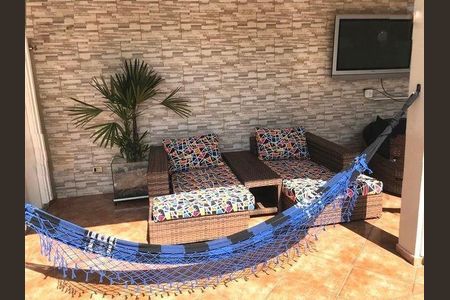 3_photo/94cf00fcff.ec45c5915be217bb-ATLAS-b658352e-45af-4e0d-a7f2-b4d27861026b.jpg de casa de condomínio à venda com 5 quartos, 980m² em Residencial Euroville, Carapicuíba