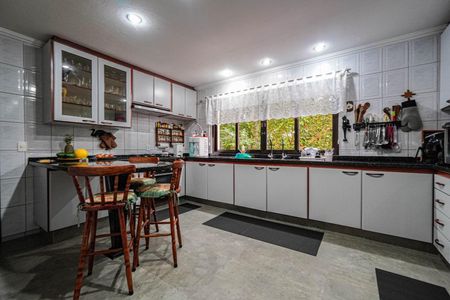 8_photo/94cf00fdab.6b2453e70642c87c-ATLAS-42f9a5a9-3b80-4966-bd60-c8e6eda1de1e.jpg de casa de condomínio à venda com 3 quartos, 480m² em Residencial Euroville, Carapicuíba