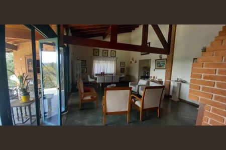 4_photo/94cf00feb7.66fcc92b62920e23-ATLAS-357fe768-20e0-467c-b7c1-ea8b6c3bf5a1.jpg de casa de condomínio à venda com 3 quartos, 530m² em Granja Viana, Carapicuíba