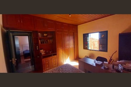 19_photo/94cf00feb7.66fcc92b62920e23-ATLAS-eccf17f1-4e77-4821-ba8b-f7c976ffc93a.jpg de casa de condomínio à venda com 3 quartos, 530m² em Granja Viana, Carapicuíba