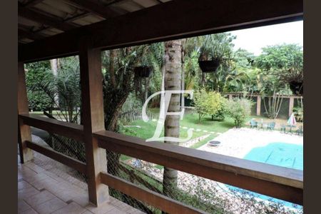 4_photo/94cf00ff35.a3d3d11ed843f05f-ATLAS-f4f3ff74-5af3-41a0-aca0-ed65f995a175.jpg de casa à venda com 5 quartos, 530m² em Chácara Vale do Rio Cotia, Carapicuíba