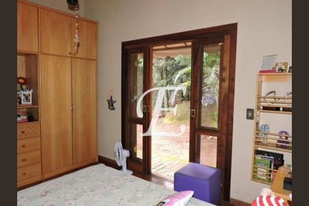 12_photo/94cf00ff35.b88c9f23dde11cca-ATLAS-49cacee2-8f04-40b8-a36f-2c7d2ba5968c.jpg de casa à venda com 5 quartos, 530m² em Chácara Vale do Rio Cotia, Carapicuíba