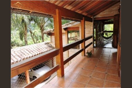 17_photo/94cf00ff35.b88c9f23dde11cca-ATLAS-a76b97c1-21f5-4f9f-9093-6ebf7ce97810.jpg de casa à venda com 5 quartos, 530m² em Chácara Vale do Rio Cotia, Carapicuíba