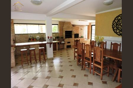 25_photo/94cf00ff35.b88c9f23dde11cca-ATLAS-e02ab522-a005-4cee-9a78-730e3fd2648a.jpg de casa à venda com 5 quartos, 530m² em Chácara Vale do Rio Cotia, Carapicuíba