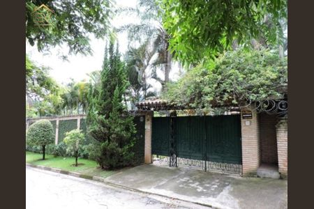 12_photo/94cf00ff35.b88c9f23dde11cca-ATLAS-e858bf86-7c07-4c61-b8f0-806324f779a8.jpg de casa à venda com 5 quartos, 530m² em Chácara Vale do Rio Cotia, Carapicuíba