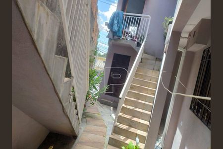 12_photo/94cf01066d.72f38772c60cc7a0-ATLAS-9dbd818f-52f8-422a-b79d-36058bd2a53d.jpg de casa à venda com 5 quartos, 277m² em Parque Viana, Barueri