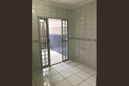 4_photo/94cf010f3f.e348e20e25b59110-ATLAS-3e21f9e7-b870-4c01-ac94-a58cbdf4be4a.jpg de casa à venda com 2 quartos, 65m² em Parque Viana, Barueri