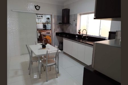 6_photo/94cf010f53.aef4de6394ba8e6d-ATLAS-44067d11-8694-44b2-aec3-aa31fb9eb49e.jpg de casa à venda com 3 quartos, 125m² em Parque Viana, Barueri