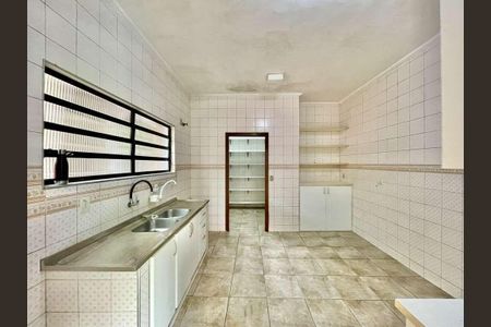 12_photo/94cf011149.ceff8192393c33de-ATLAS-75414fe1-b283-448e-8dce-870eba71e8ea.jpg de casa de condomínio à venda com 5 quartos, 360m² em S F Residencia, Barueri