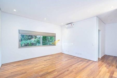 4_photo/94cf0113f1.ceff8192393c33de-ATLAS-15aa8d18-ccc9-485a-9bc9-5aa7e1fc0162.jpg de casa à venda com 5 quartos, 2077m² em Jardim Itaparica, Barueri